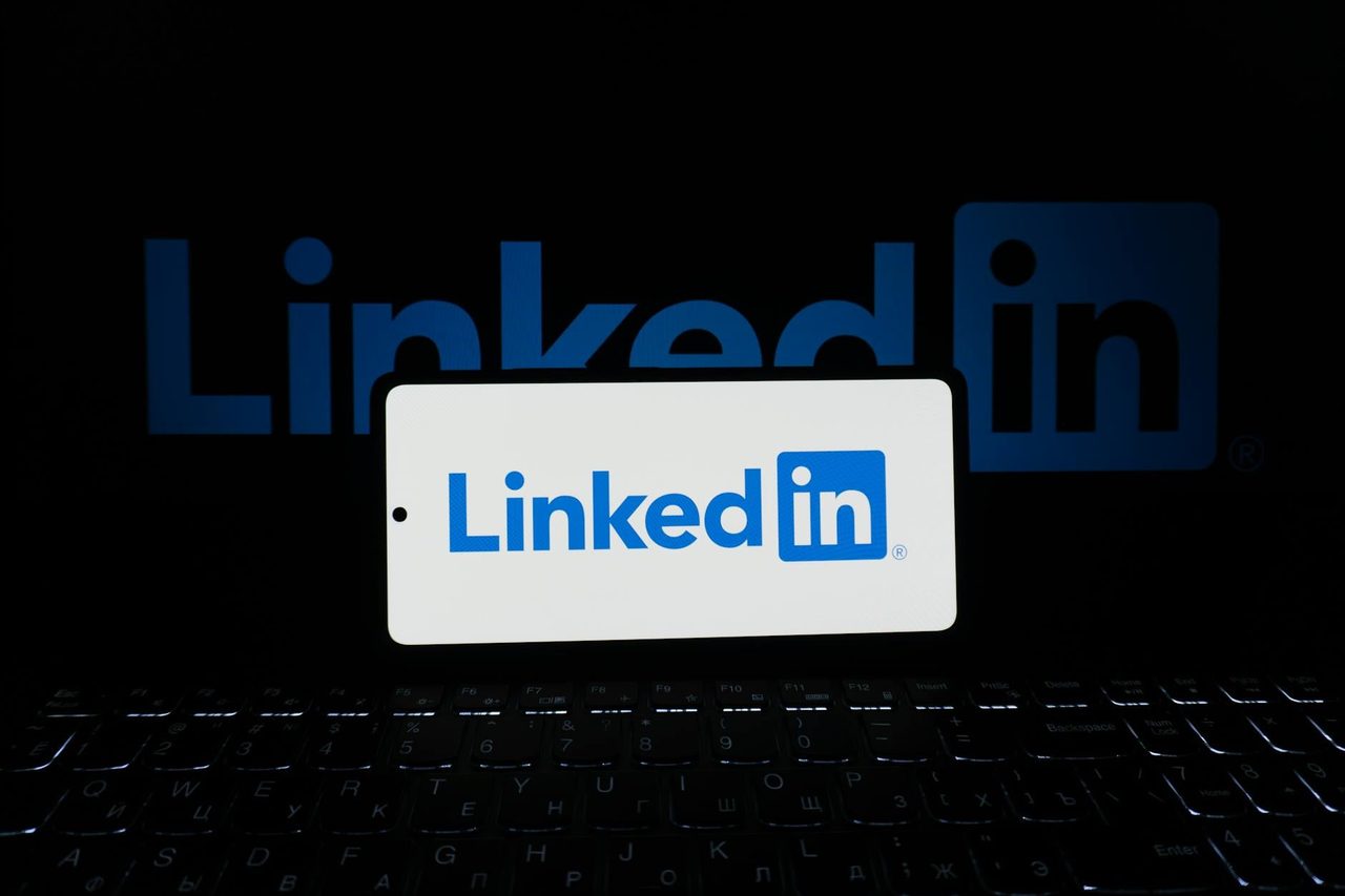 5 LinkedIn About Section Templates That Generated Interview Requests in Just Days
