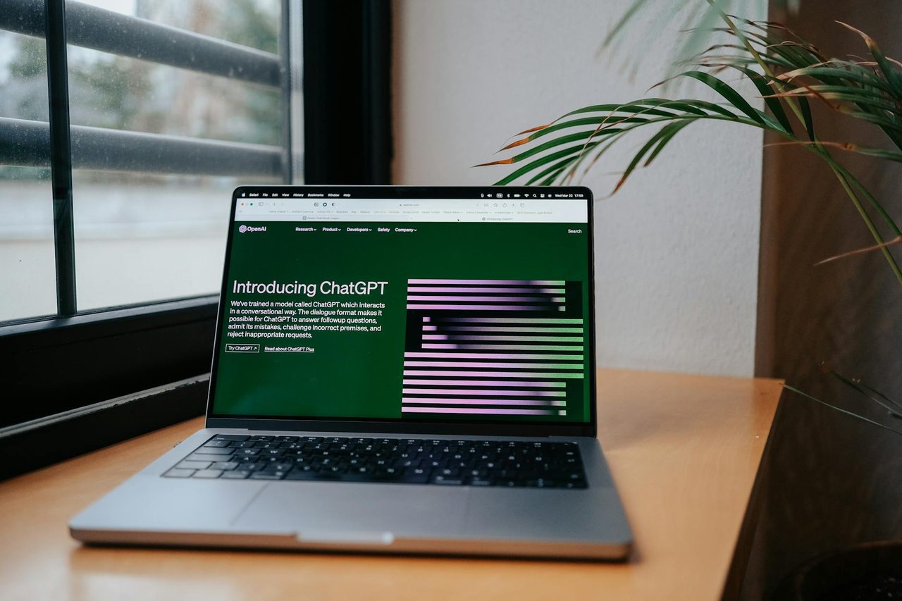9 Ready-Made ChatGPT Prompts to Simplify Life for Digital Professionals