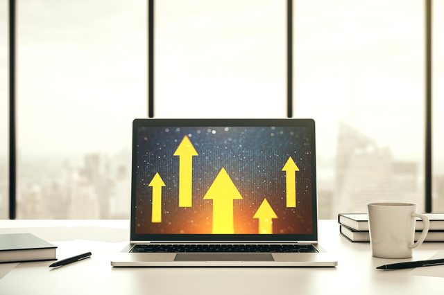 A Guide to AI Conversion Rate Optimization for the Highest ROI