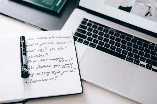 Does AI Content Work for SEO? Pros, Cons, and Uses