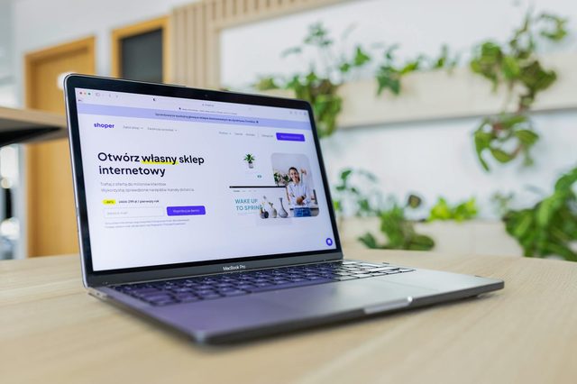 Email Marketing Benefits - 5 Platforms to Be Successful