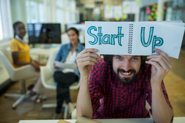 How to Become an Entrepreneur - The Ultimate Beginner's Guide to Starting a Business
