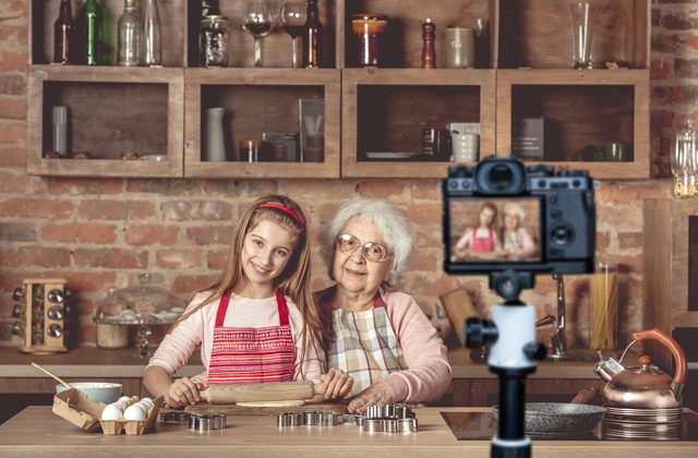 How to Create a Viral Video with Grandmothers Using VEO 3 Fast - A Practical Guide