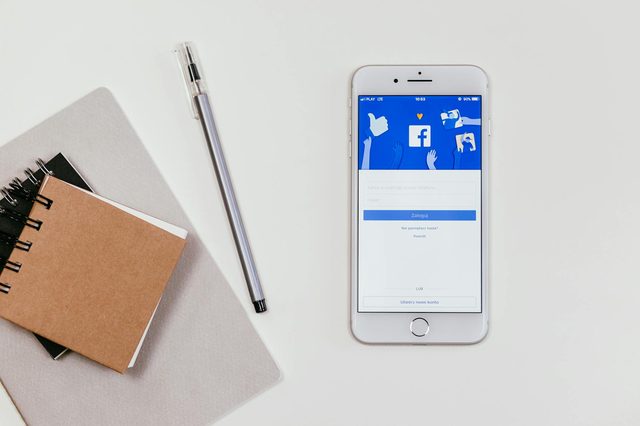 How to Create Click-Worthy Facebook Ads in Minutes (2026)