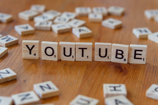 How to Use the YouTube Community Tab to Engage Viewers - Tips & Best Practices