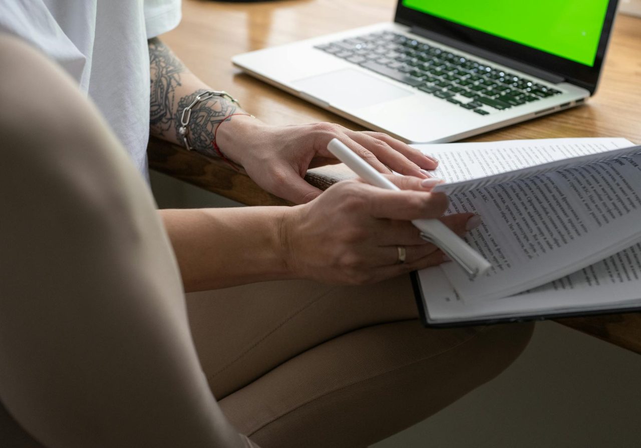 How to Write Copy That Converts - 17 Proven Tips (2026)