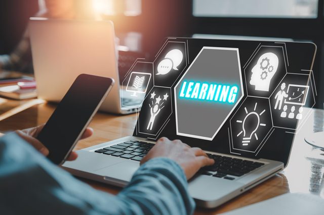 Master Digital Academy - Learn AI for Digital Marketing - 10 Reviews
