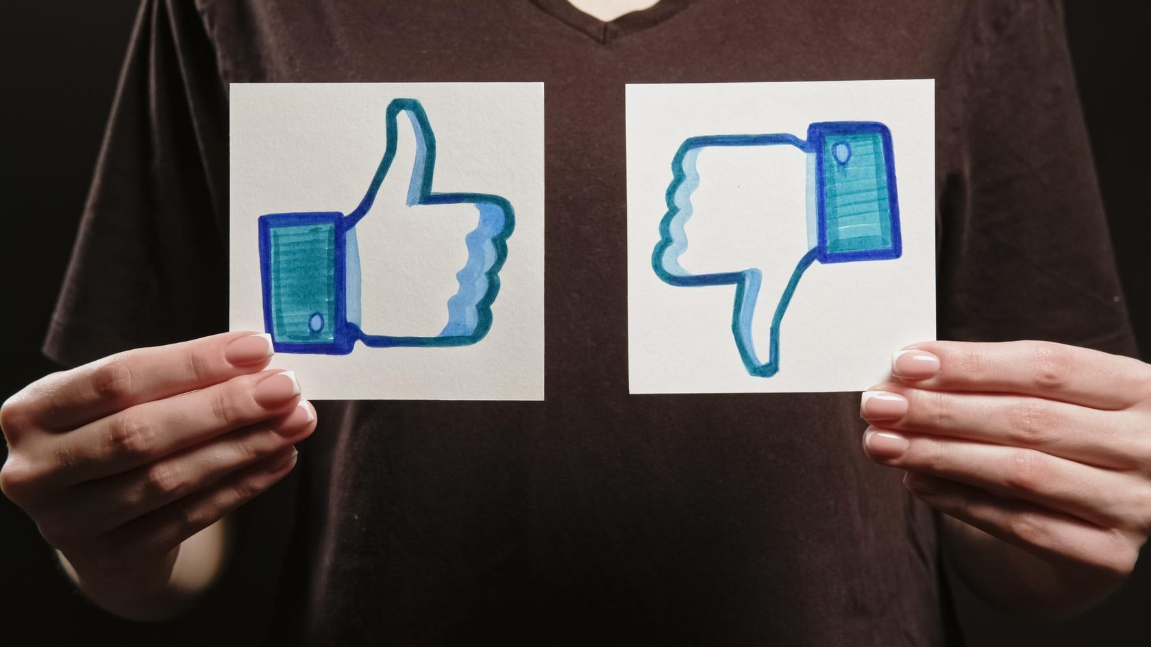Pros and Cons of Social Media - Benefits, Drawbacks, and Practical Tips