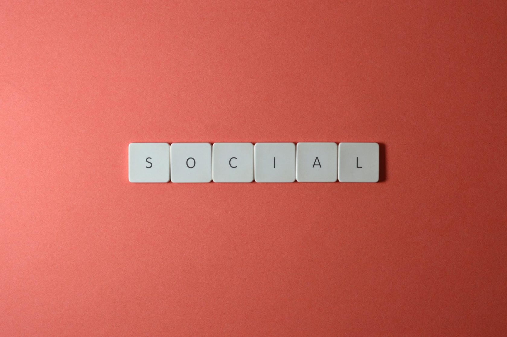 Pros and Cons of Social Media - Benefits, Risks, and Best Practices