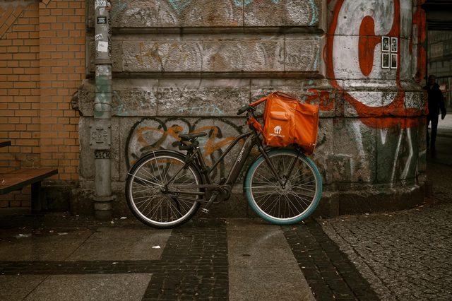 Swiggy Case Study - The Strategy That Changed Online Food Delivery in India