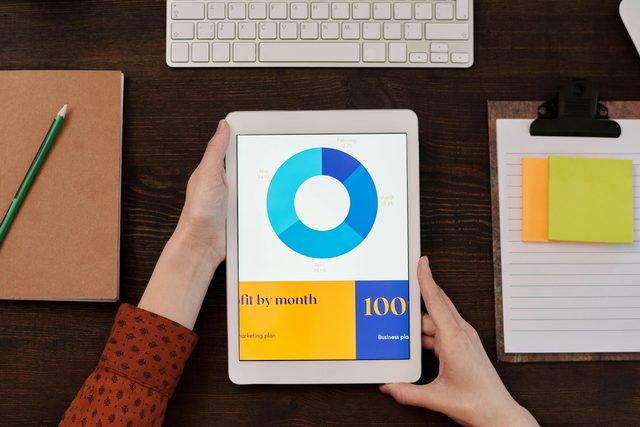 Top 10 Etsy Statistics You Must Know in 2026 - Trends & Insights