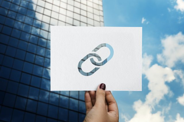 What Is First Link Priority - Definition, Examples, and SEO Impact