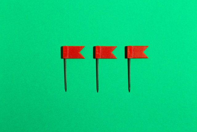 6 Зеленых Флагов, на Которые Стоит Обращать Внимание При Найме SEO-Агентства
