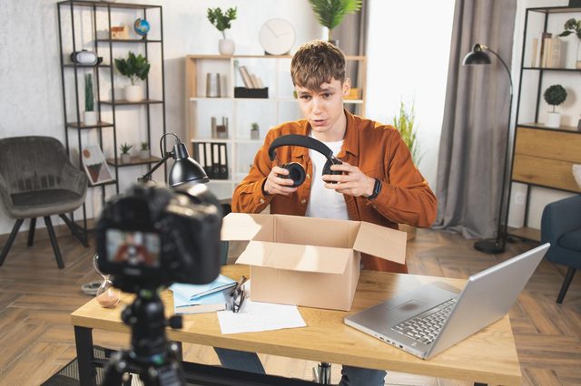 Как создавать видео-контент на основе продуктов с помощью Veo3 в FluxProWeb AI — Пошаговое руководство
