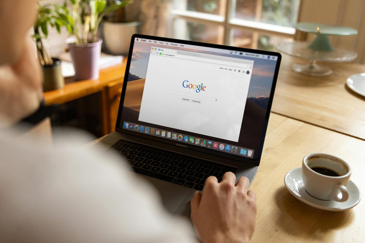 Идентификация оценщиков поиска Google и Yandex, посещающих сайт