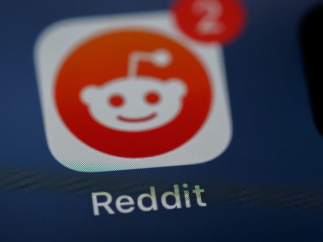 Статистика пользователей Reddit в 2026 году — MAU, DAU и глобальные данные