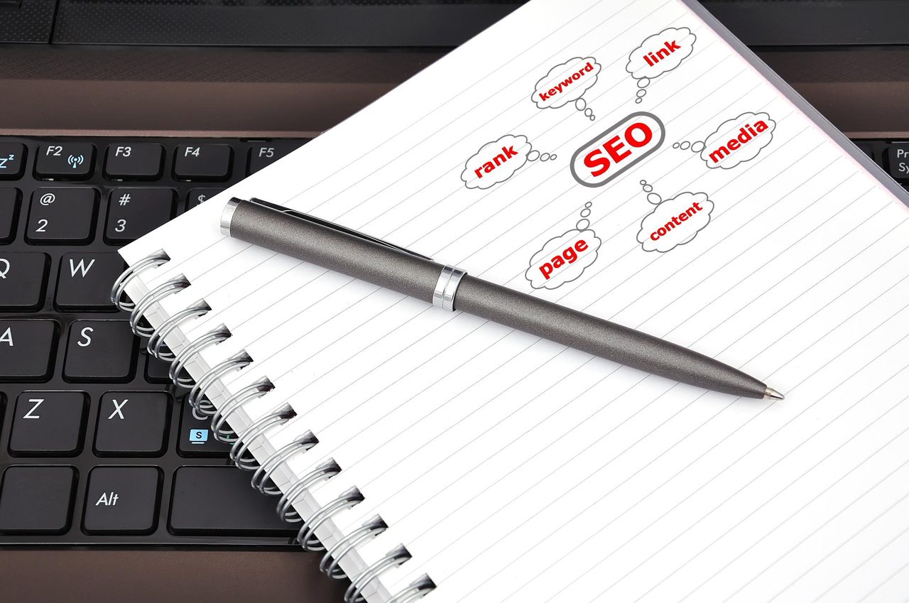 Топ SEO-инструментов в 2026 году - сравнение бесплатных и платных опций