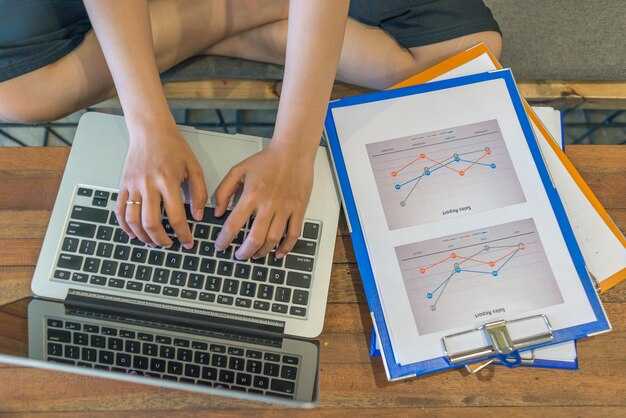 What is the influence of internal linking and site structure on Google's evaluation?