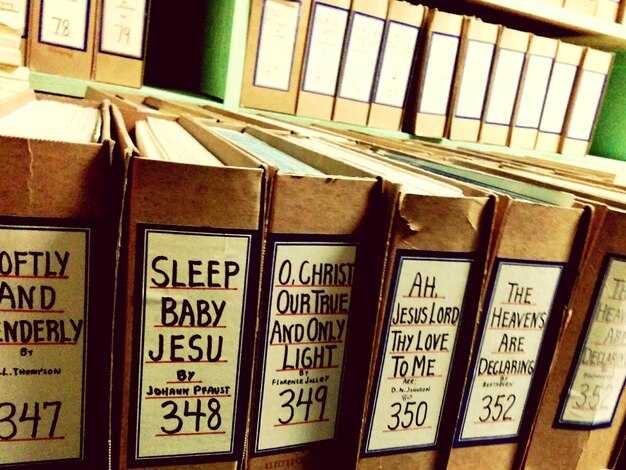 7 Must-Read Books for Data Professionals in 2025