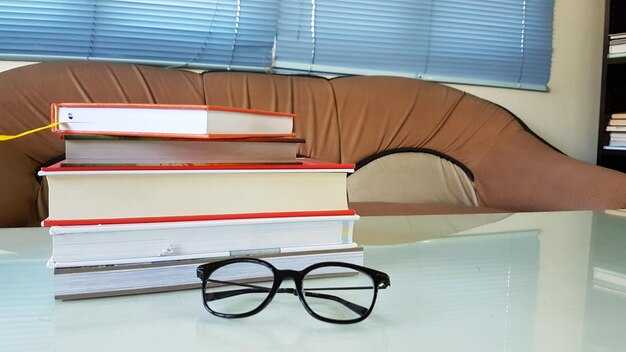 Product metrics and experimentation: Lean Analytics and The Lean Startup for PMM experiments