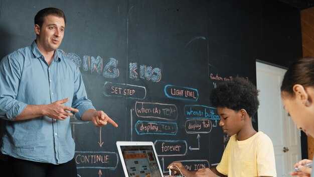 Curriculum Focus: AI tools and practical marketing tasks covered