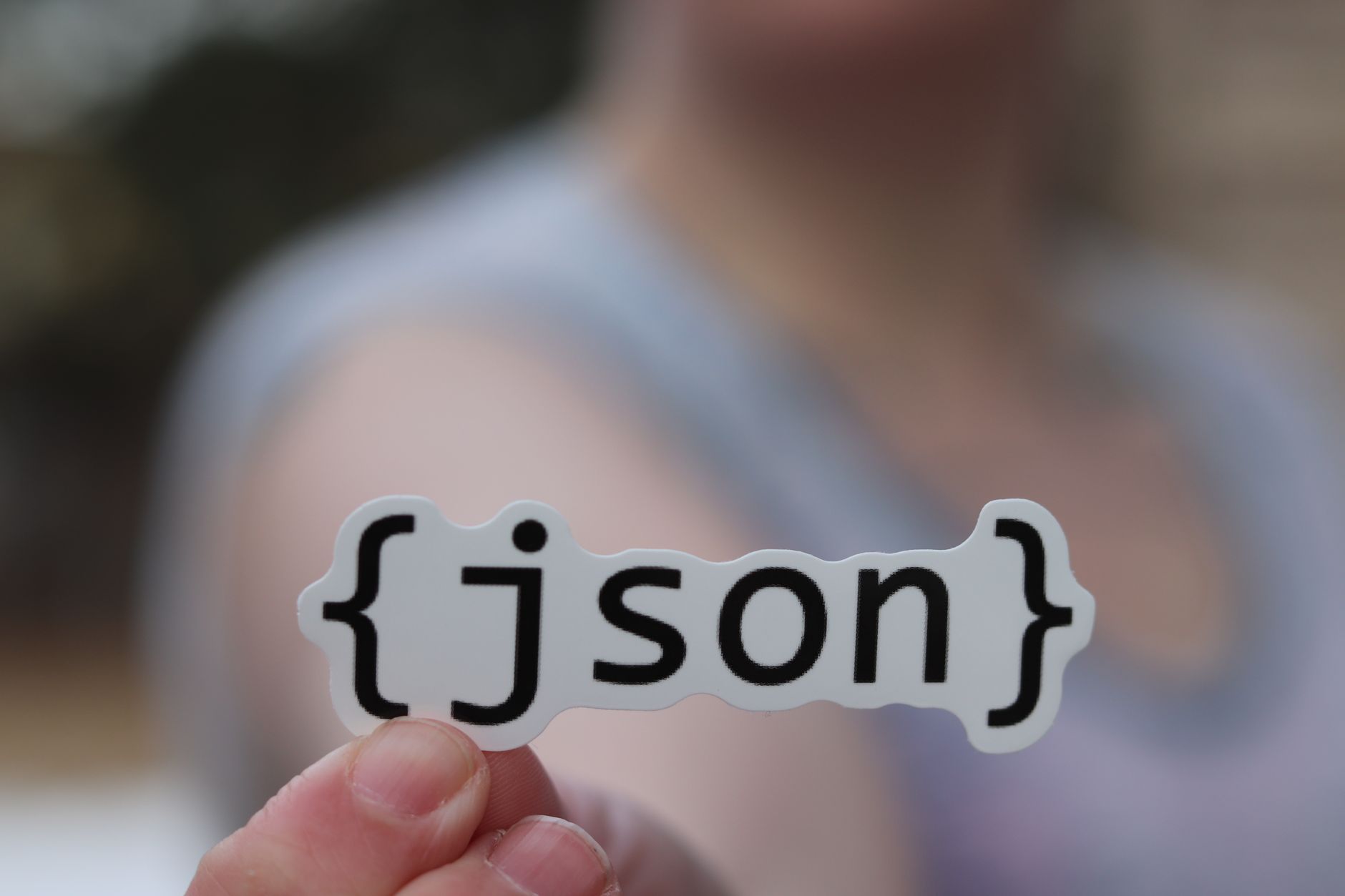 Як створювати вірусну рекламу з JSON-промптами за допомогою Google VEO 3