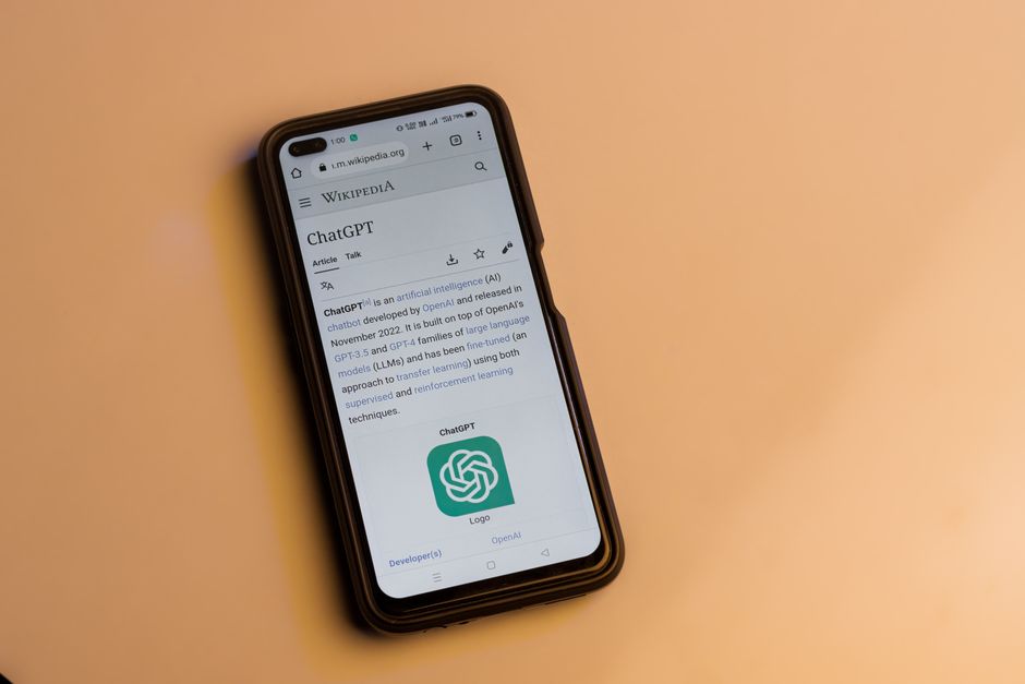 Atlas AI Browser - Cum ChatGPT Schimbă Căutarea