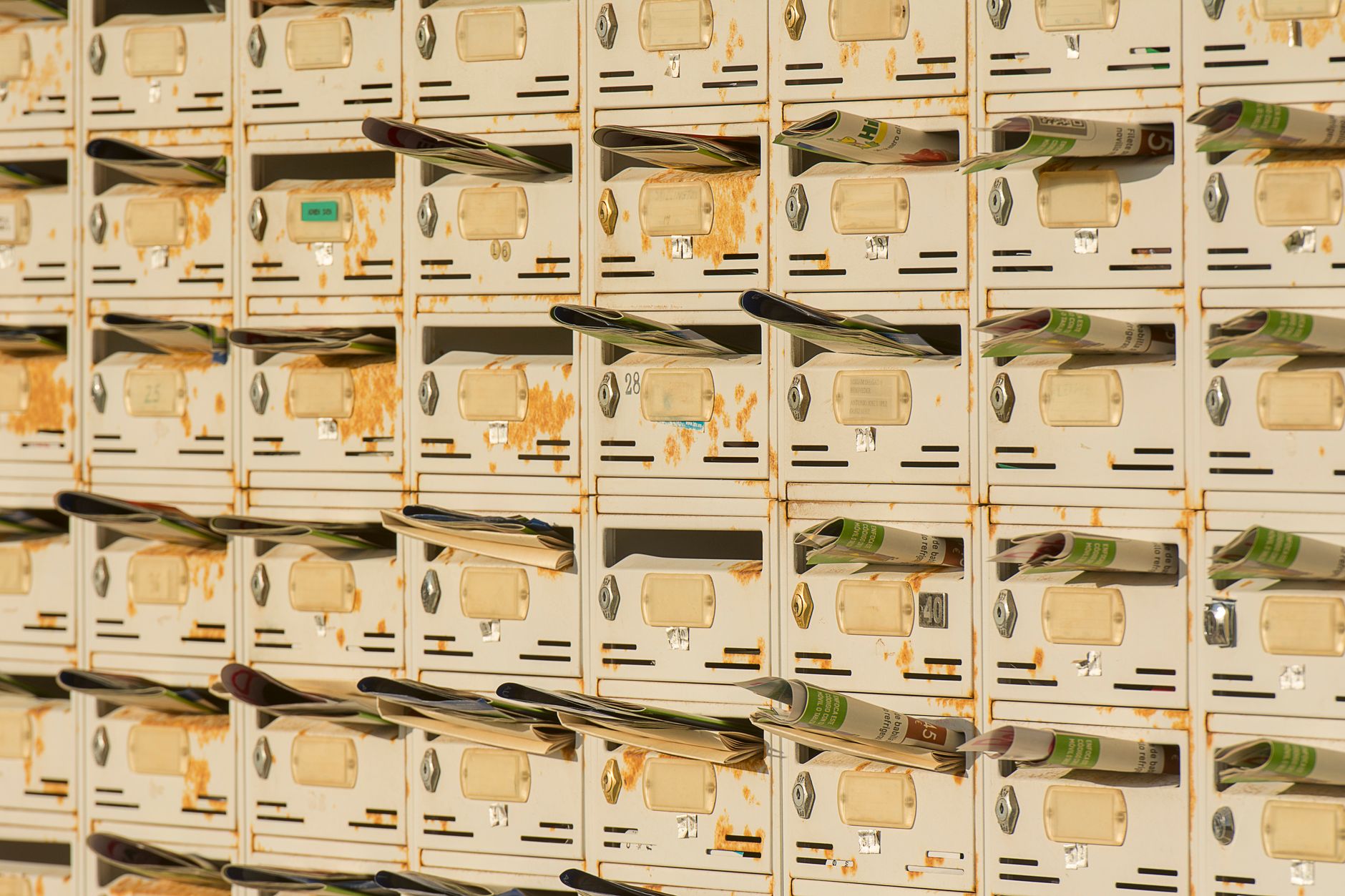 10 Claude-AI-Prompts für Newsletters – Öffnungsraten und Engagement steigern