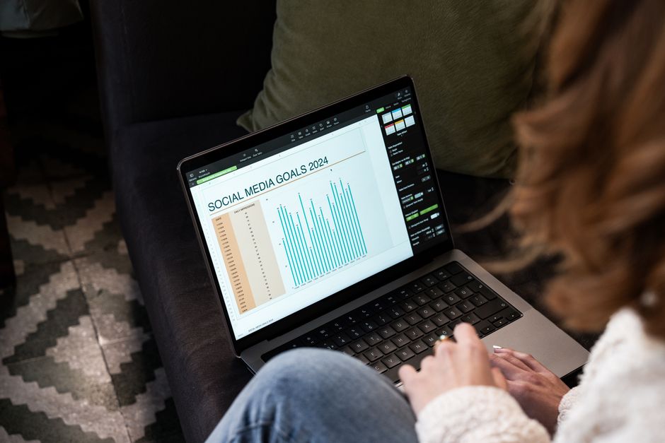 Engagement benchmarks by post type: image, video, carousel, stories