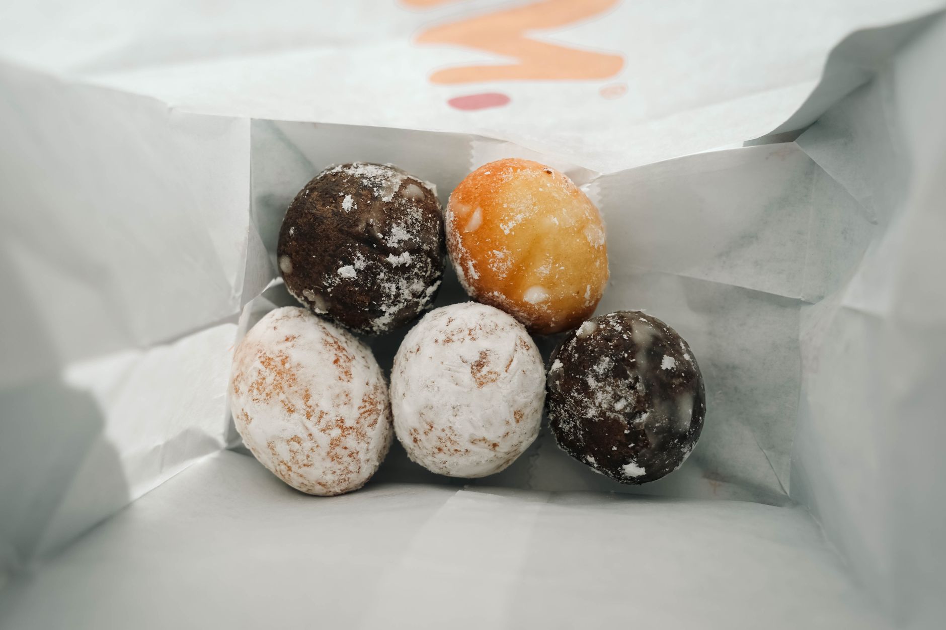 Dunkin Donuts Marketing Strategy - A Deep Dive into Growth, Campaigns, and Digital Tactics