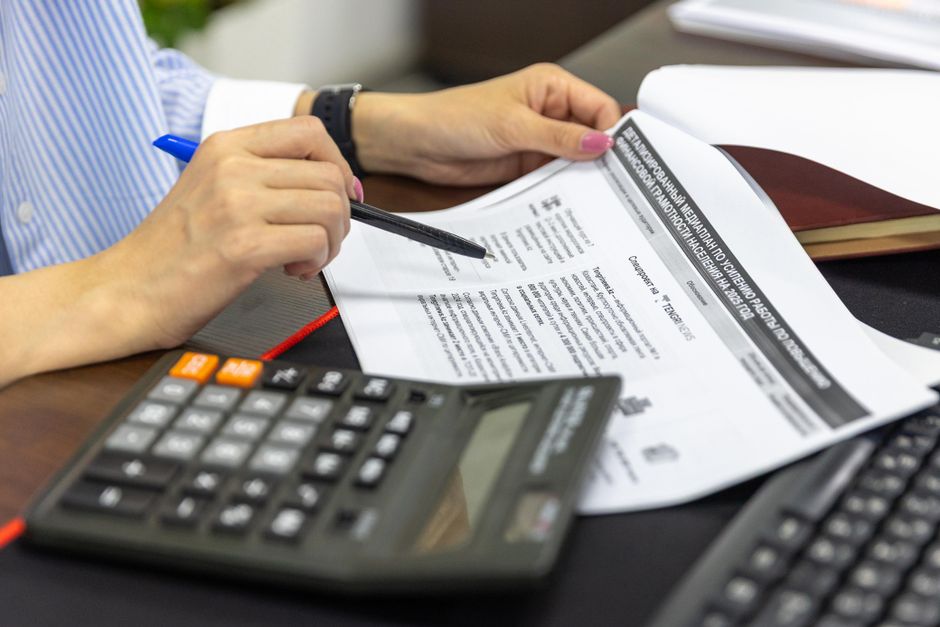 Identify the required inputs: ARPU, purchase frequency, gross margin, churn, and discount rate