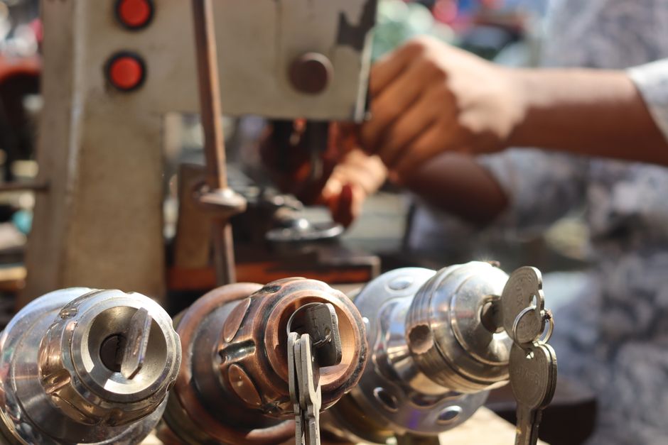 Google My Business Optimization for Locksmiths: Profile setup, categories, services, and location targeting