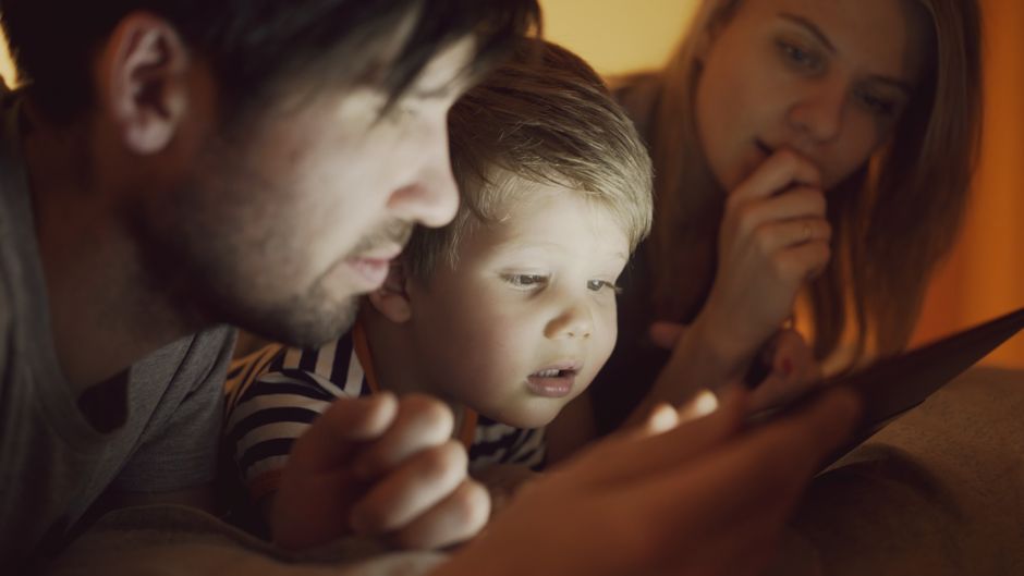 Unveiling Average Screen Time Statistics - Global Trends & Key Demographics Unveiling Average Screen Time Statistics: Global Trends & Key Demographics