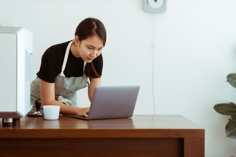Target Market Validation for an NN-based Barista Tool: Niches, Personas, and Value Propositions