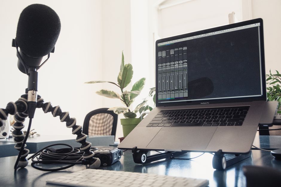 15 Best AI Tools to Launch and Grow Your Podcast