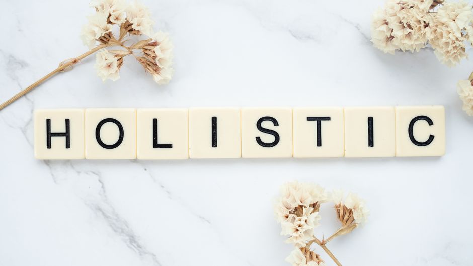 What is Holistic Marketing? A Complete Guide for 2025 with Benefits