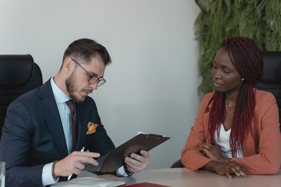6 Green Flags to Look Out for When Hiring an SEO Agency