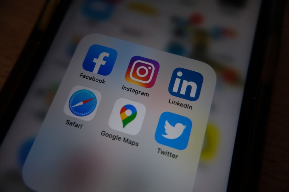 7 LinkedIn AI Tools to Boost Outreach and Engagement in 2026