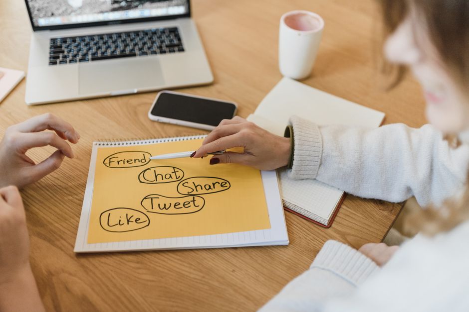 Step-by-step framework for a resilient 2025 media plan