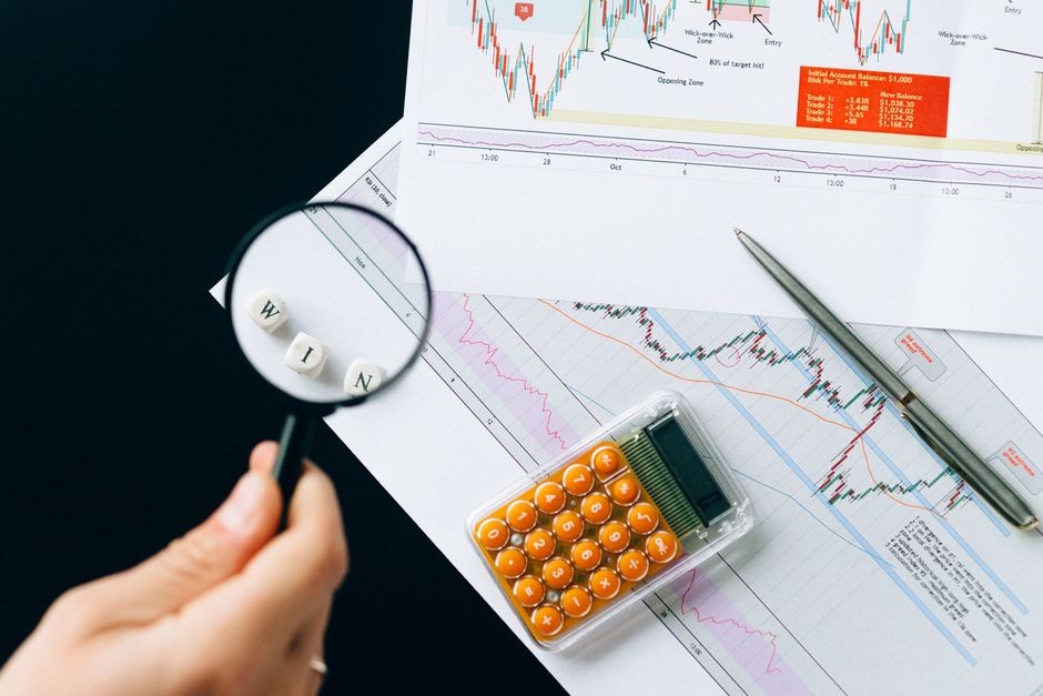 Market Skimming Strategy - A Comprehensive Guide for Launches Market Skimming Strategy: A Comprehensive Guide for Launches