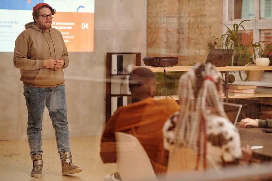 Shifting to Interactive Content Marketing: Strategies for Engagement and ROI