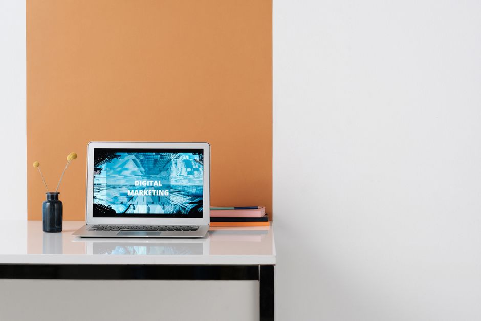 26 Best AI Marketing Tools I'm Using to Get Ahead in 2025