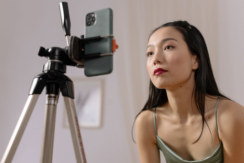 10 Best Ways to Find Influencers in 2025: Free and Paid Methods That Deliver