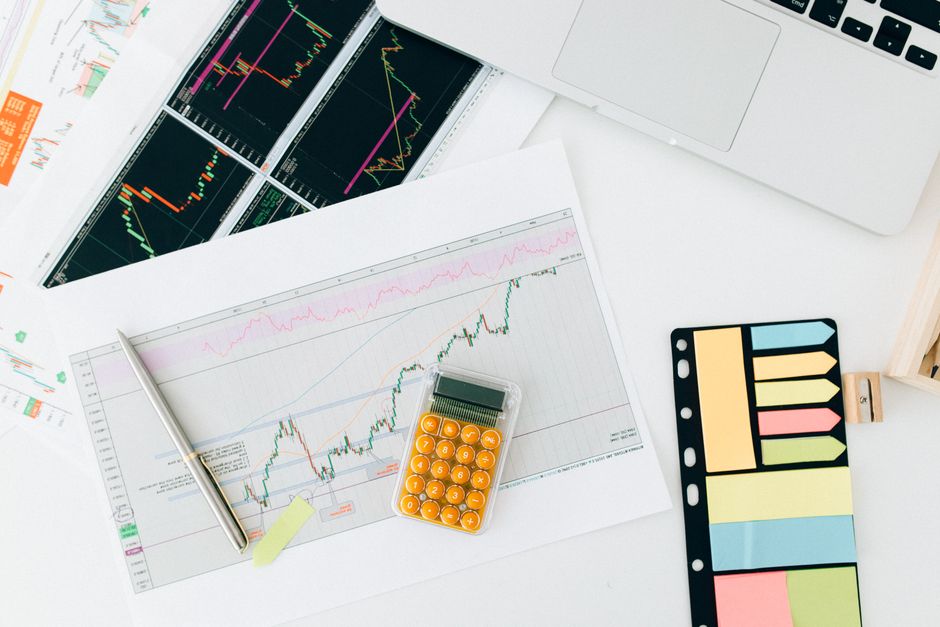 Validation Tactics for Regression: Cross-Validation, Time Series Considerations, and Holdout Sets