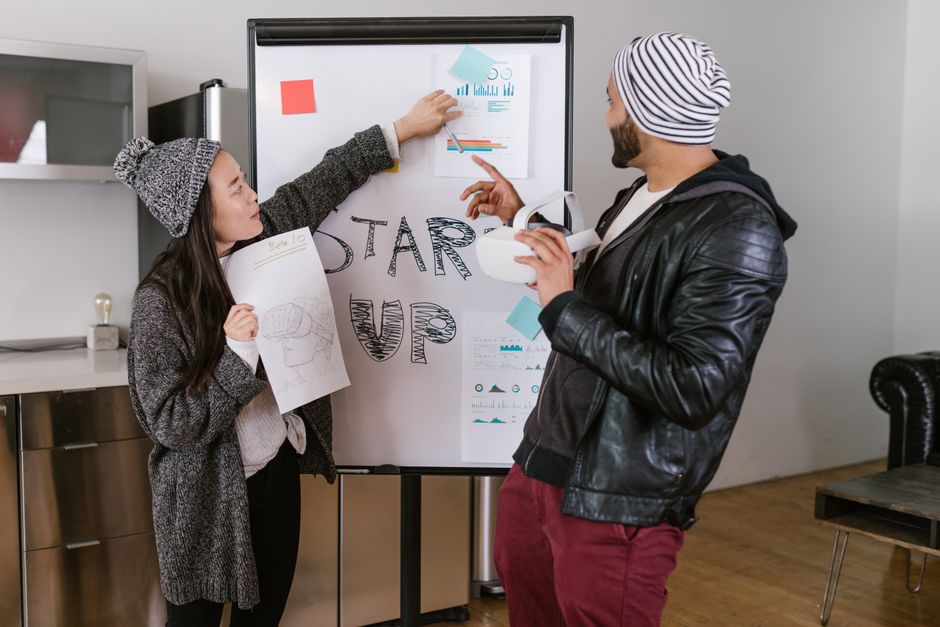 How to Become an Entrepreneur - The Ultimate Beginner's Guide to Starting a Business How to Become an Entrepreneur: The Ultimate Beginner's Guide to Starting a Business
