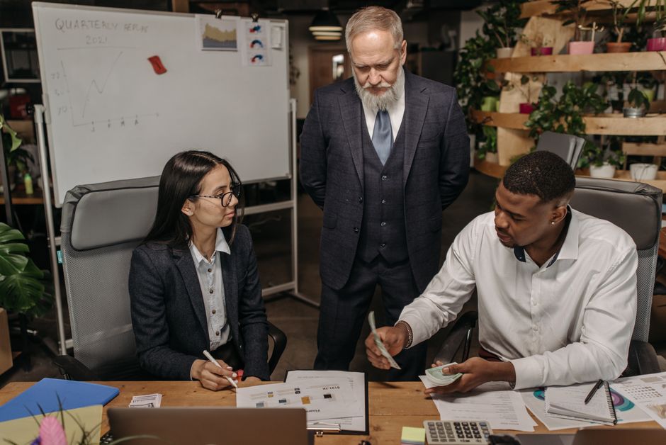 Product Management KPIs - An Executive Guide to Driving Sustainable Growth Product Management KPIs: An Executive Guide to Driving Sustainable Growth