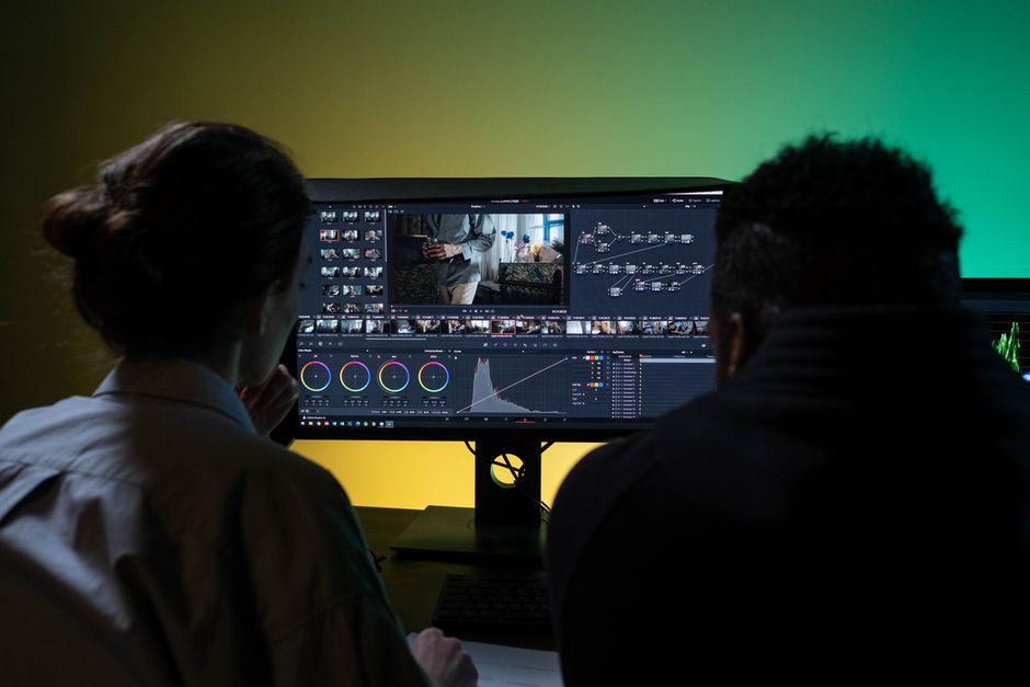 7 AI Video Editors for Creative Teams and Businesses in 2025