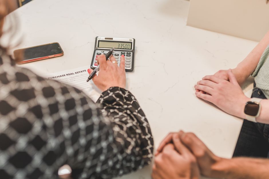 Calculate and Interpret Customer Lifetime Value (LTV) - A Practical Guide Calculate and Interpret Customer Lifetime Value (LTV): A Practical Guide