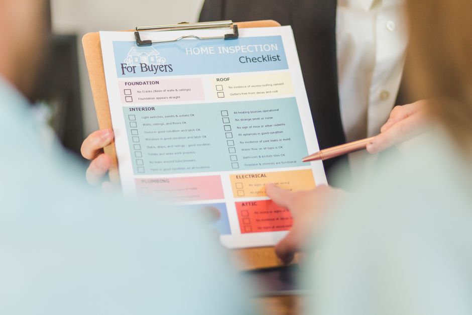Validate facts and sources; Fact-Checking Best Practices