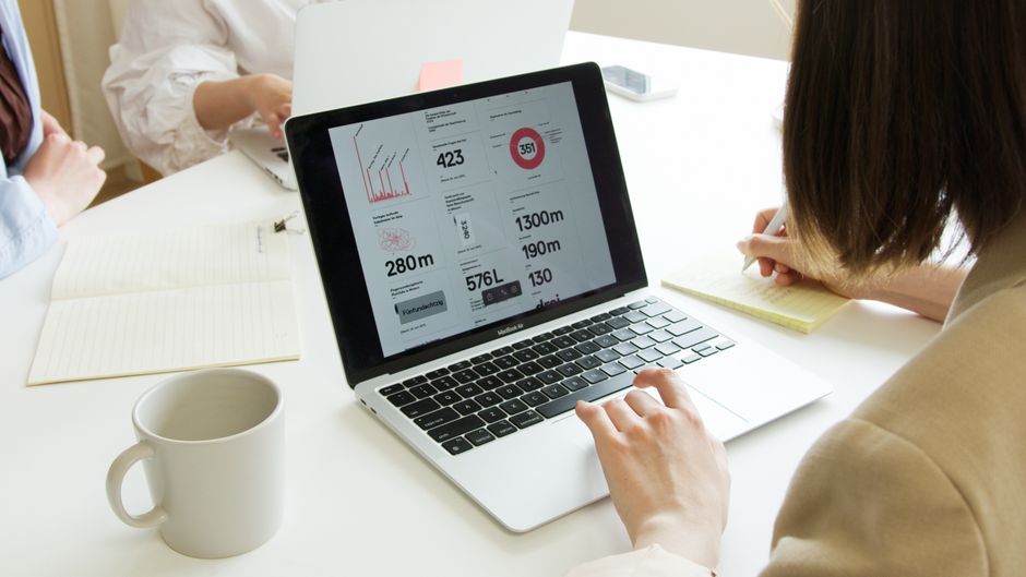 80 Employee Onboarding Statistics You Should Know in 2025